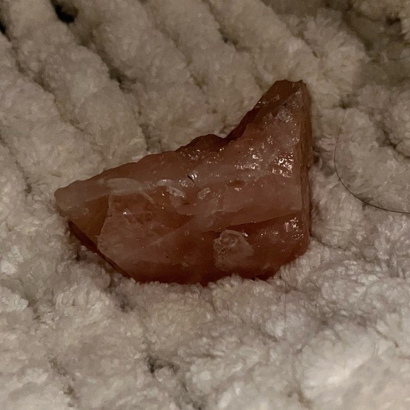 Raw Rose Quartz Healing Crystal - Picture 4 of 4